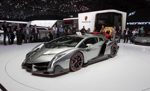 The Veneno unveiled - Lamborghini Veneno